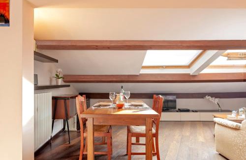 Livorno Apartment | Windrose Parrot' s Nest