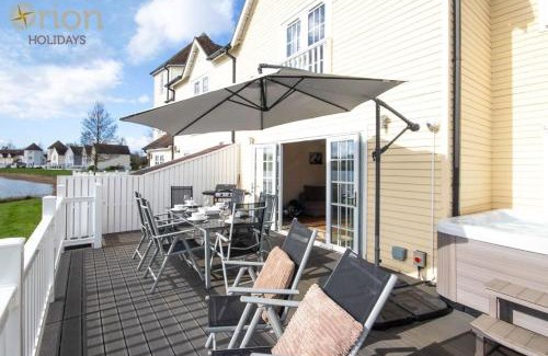 South Cerney House | Windrush Lake 82, Puffin Lodge - P