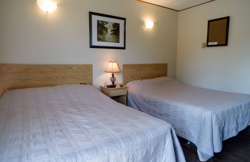Alliston Hotel | Winds Motel