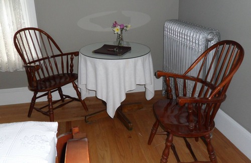 Off Broadway Bed & Breakfast | Windsome Bed & Breakfast