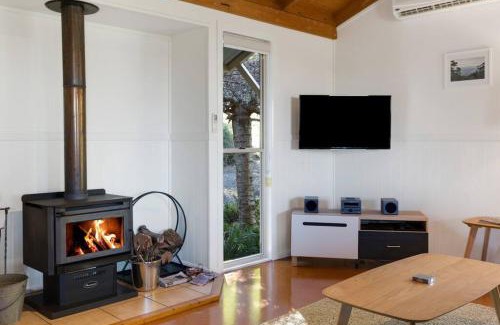 Ravensbourne Ski Chalet | Windsong at Ravensbourne Escape 2 Bedrooms