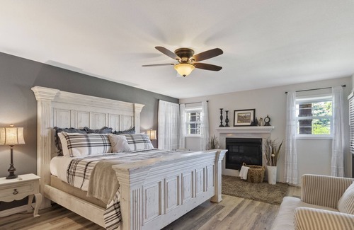 Windsor House | Windsor Dwelling 5 bedroom Cozy Country Living Feel