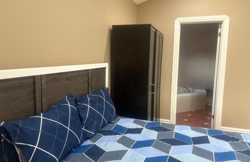 Woodslee House | Windsor Home Room 4