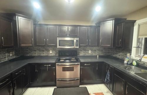 Woodslee House | Windsor Home Room 4