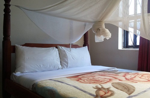Pakwach Hotel | Windsor Hotel Pakwach