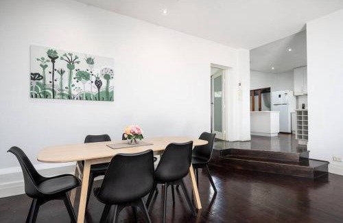Windsor House | Windsor Nightlife Retreat