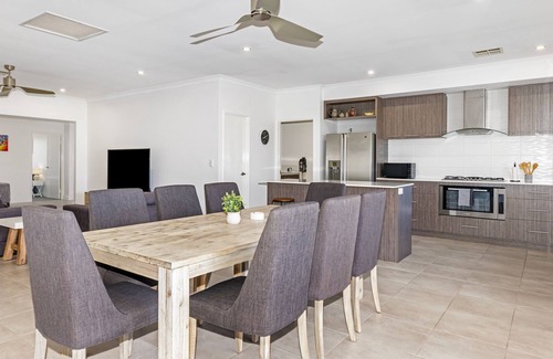 Geographe House | Windward Marina Retreat