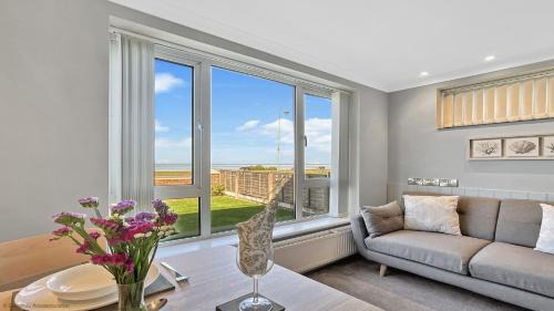 Lee-on-the-Solent House | Windward Retreat