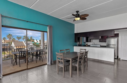 South Padre Island Hotel | WindWater Hotel and Marina