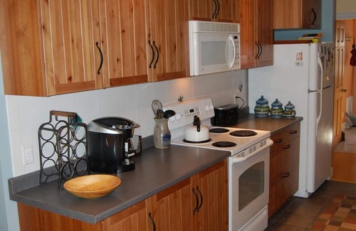 Georgetown House | "Windy Hill". Comfortable, Quiet, & Secluded