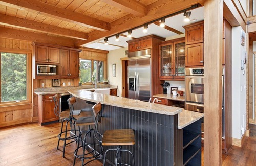 Fairview Other | Windy Path Farm | Animals, Hot Tub, Game Room + Breathtaking VIEWS!