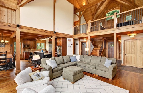 Fairview Other | Windy Path Farm | Animals, Hot Tub, Game Room + Breathtaking VIEWS!