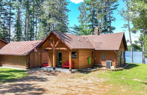 Neillsville Cabin | Windy Point Cabins, LLC.