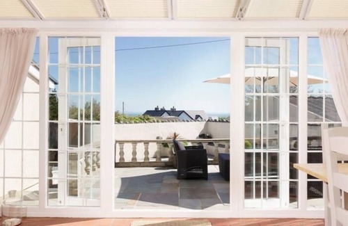 Crynant Cottage | Windy Ridge Cottage - 5 Bedroom Holiday Home - Oxwich