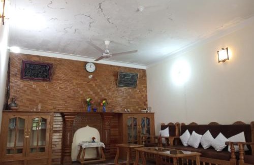 Chitral House | WindyCrest Inn