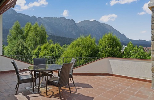Poiana Tapului Villa | Wine Cellar Villa with Beautiful Garden in Sinaia - Busteni