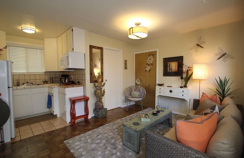 Boyes Hot Springs Cottage | Wine Country 2 bedroom Cottage (with Optional 1 bedroom Guest House)