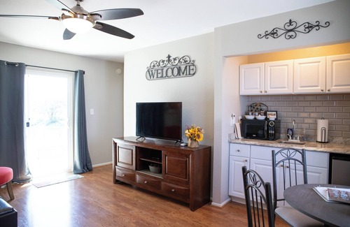 Temecula House | Wine Country Casita with breathtaking views!