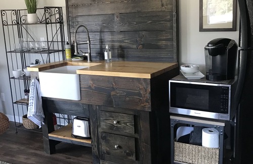 Templeton Apartment | Wine Country Cottage Large comfortable studio