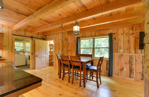 Olin Cottage | Wine Country Cottage w/Fire Pit in Olin!