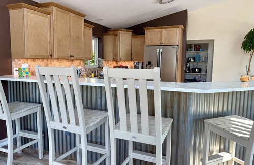 Palisade House | Wine Country Escape - 3 BR/2 BA Retreat - Orchard, Mountain Views & Large Patio