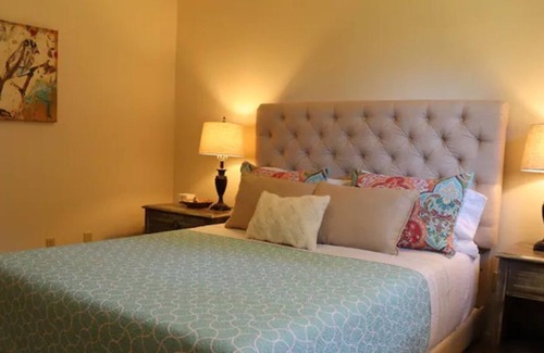 Atascadero House | Wine Country Getaway Retreat