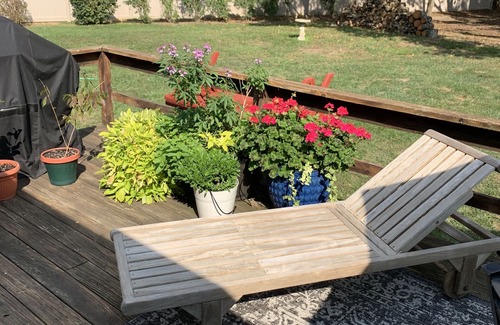 Cutchogue House | Wine Country Getaway on Private Street & Peconic Bay Neighborhood Beach Access