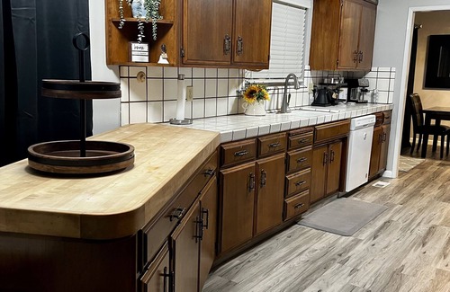 Victor House | Wine Country Getaway