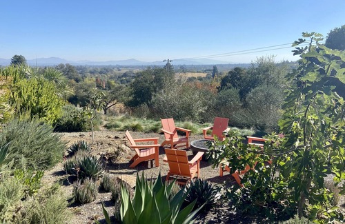 Sebastopol House | Wine Country Guest Cottage with Vineyard Views and Gardens