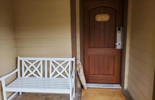 Westbank Apartment | Wine Country Luxury Waterfront Condo