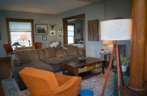 Benton Harbor House | Wine Country Oasis Charming Farmhouse 10 Acres