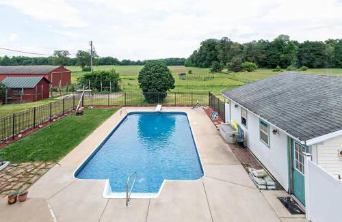 Benton Harbor House | Wine Country Oasis Charming Farmhouse 10 Acres