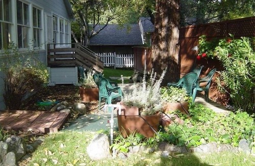 Boonville House | Wine Country Retreat/50 Wineries, Restaurants & Art Galleries