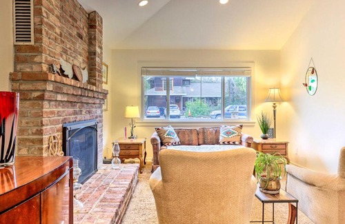 Glen Ellen House | Wine Country Retreat at Private Creekside House!