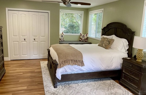 Santa Rosa House | Wine Country Retreat w Pool & Spa - Near Vineyards