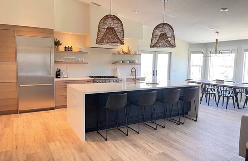 Templeton House | Wine Country Retreat - 5 min drive to wineries!
