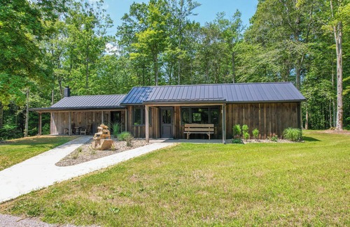 Madison Cabin | Wine Country Spacious Modern Woodside Cabin for 4