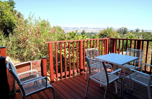 Petaluma Apartment | Wine Country Studio in Central Petaluma. View. Pool. Long term rates. No fees