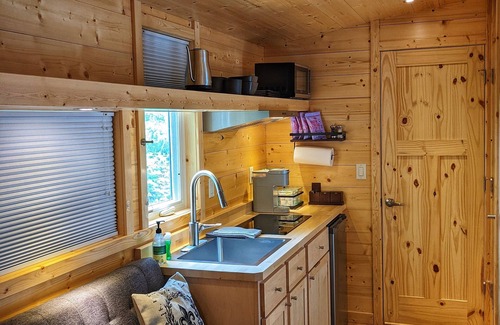 Milton-Freewater Cottage | Wine Country Tiny House Located at a Farmhouse Brewery