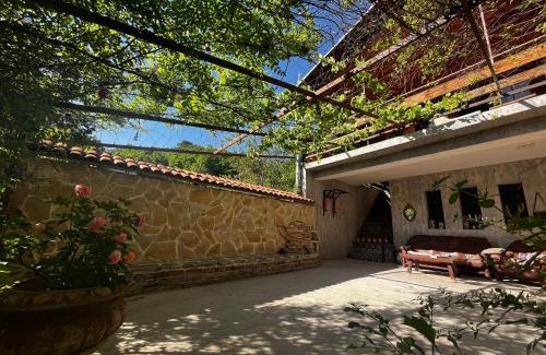 Vedzebi Bed & Breakfast | Wine House KNIAZ
