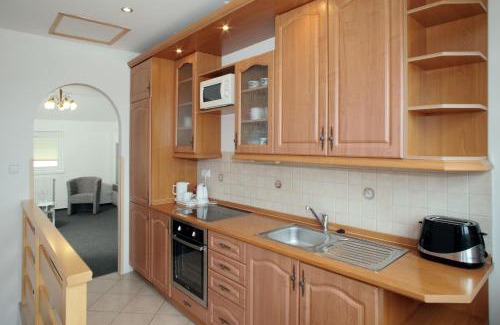 Prague 12 House | Wine Pension Prague