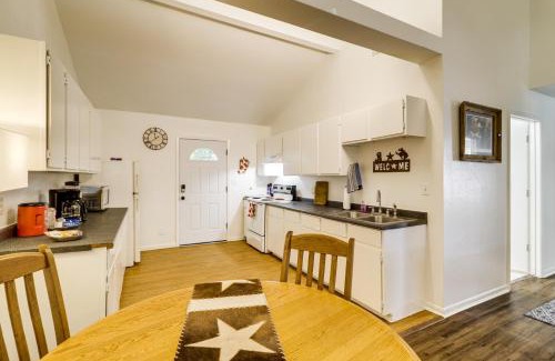 Brenham House | Wine Tours and Antiquing Townhome Near Dtwn Brenham