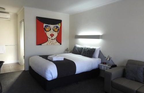Rutherglen Hotel | Wine Village Motor Inn