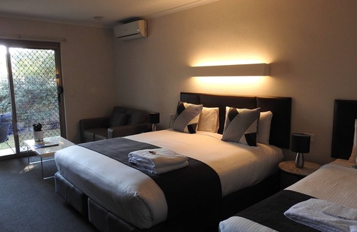 Rutherglen Hotel | Wine Village Motor Inn