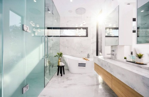 Niagara-on-the-Lake House | Wine, Water and a rooftop pool. This dream waterfront home has it all..