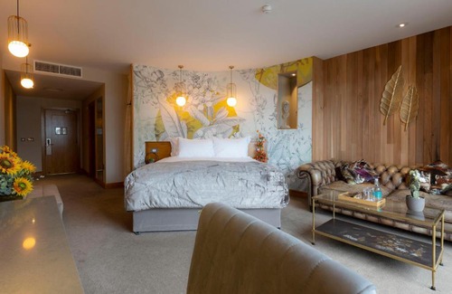 Athlone Hotel | Wineport Lodge