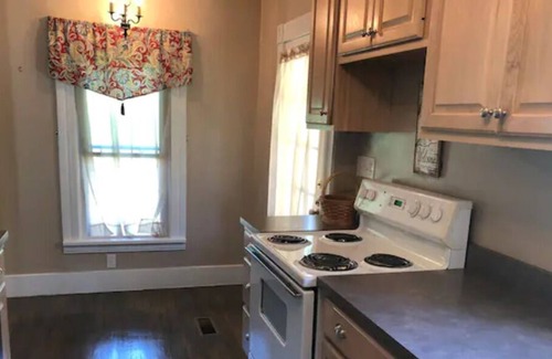 North East House | Wineries, fishing, beaches, snow sports, hiking & grapes