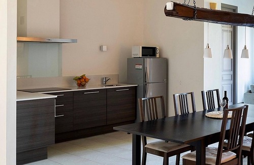 La Torre de Claramunt Apartment | Winery apartment for two with private terrace