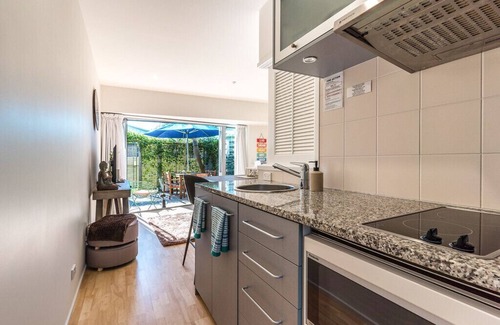 Matiatia Bay Apartment | Winery and Beach to enjoy with in minutes of the apartment - walking distance
