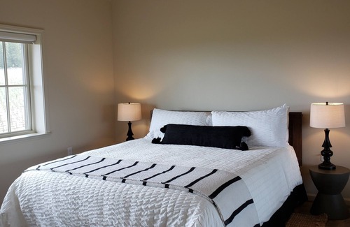 Kelseyville Apartment | Winery Stay in the Vineyard Loft tucked amongst the vines at Boatique Winery